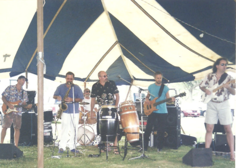 2000 Photos