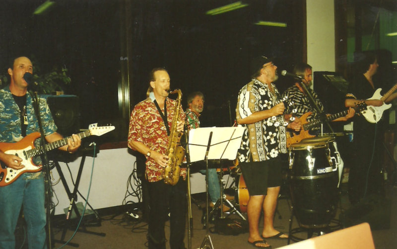 2000 Photos